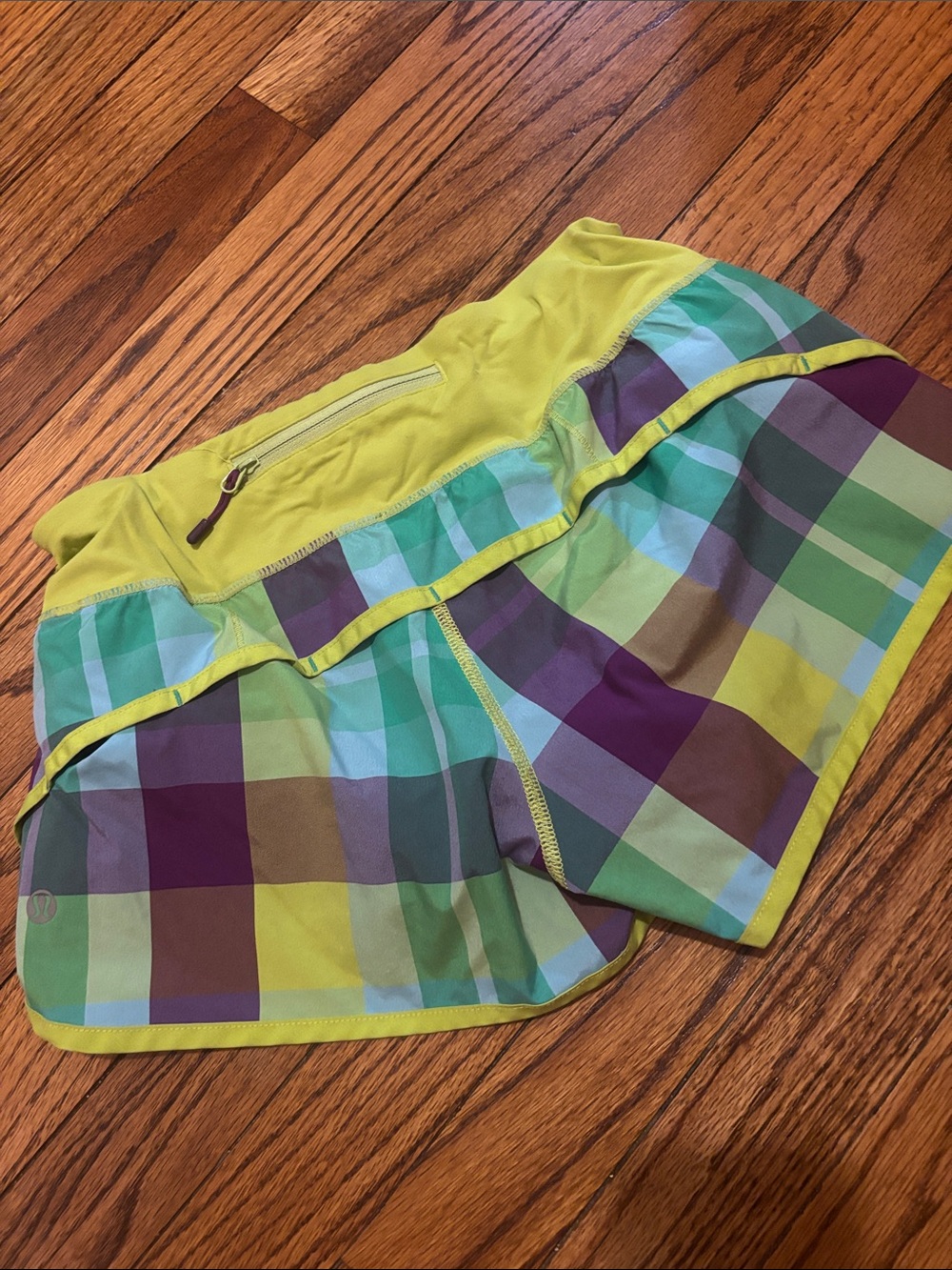 RARE Women’s Plaid Speed Up Lulu Shorts - Picture 2 of 4